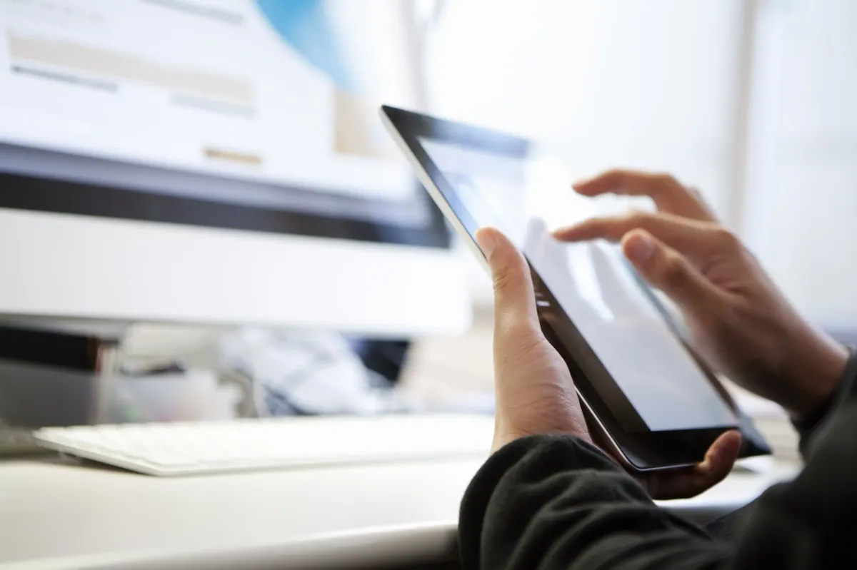 MONITORING HTTP REQUESTS IN ANDROID APPS